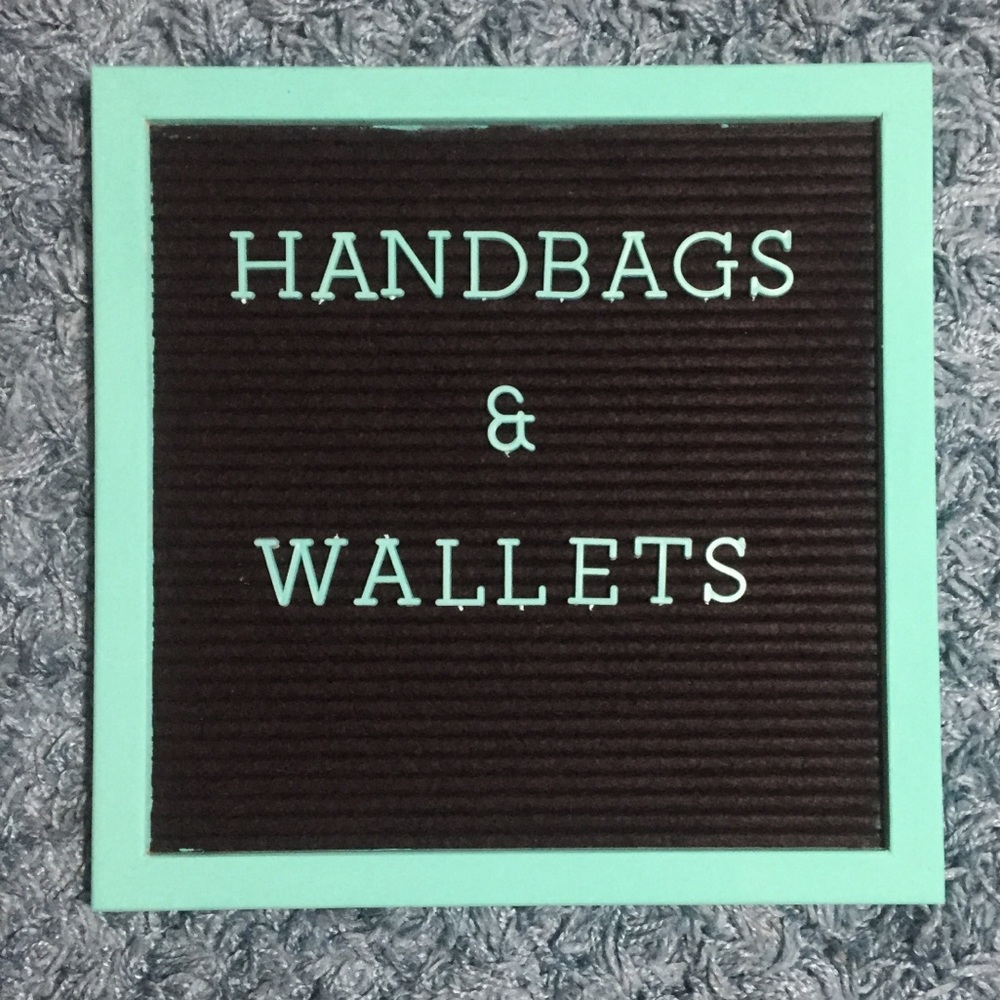 Handbags & Wallets